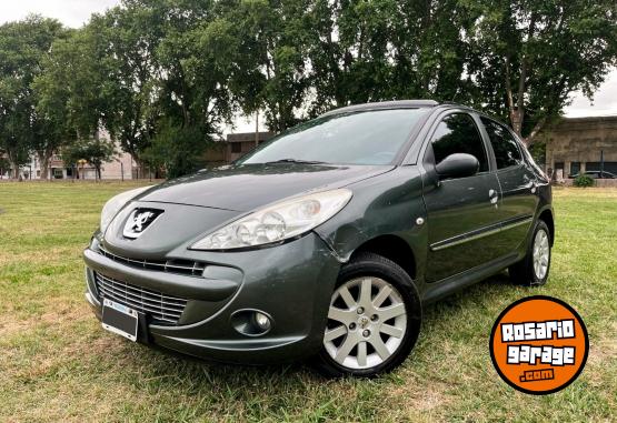 Autos - Peugeot 207 Compact Xt 2013 Nafta 99250Km - En Venta