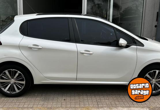 Autos - Peugeot 208 2020 Nafta 50000Km - En Venta