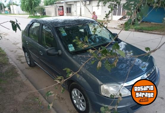 Autos - Renault Logan 2010 Nafta 158000Km - En Venta