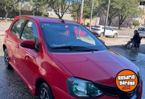 Autos - Toyota Etios 2018 Nafta 65000Km - En Venta