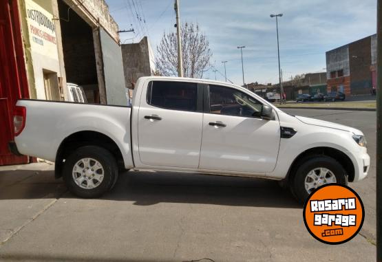 Camionetas - Ford Ranger 1ra mano permuto 2017 Diesel 76000Km - En Venta