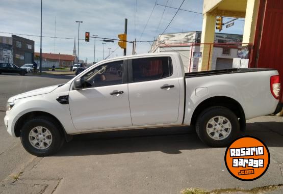 Camionetas - Ford Ranger 1ra mano permuto 2017 Diesel 76000Km - En Venta