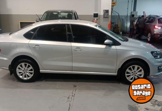 Autos - Volkswagen POLO 1.6 COMFORTLINE 4P 2017 Nafta 60000Km - En Venta