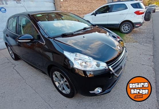 Autos - Peugeot 208 2015 Nafta 110000Km - En Venta