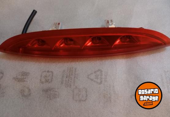 Accesorios para Autos - Faro Tercera Luz Stop Peugeot 208 Original - En Venta