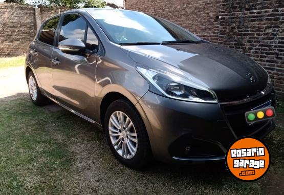 Autos - Peugeot 208 1.5 Touchscren 2016 Nafta 95000Km - En Venta