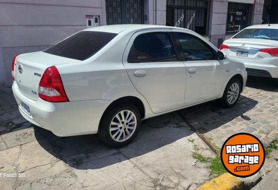 Autos - Toyota Etios 2016 Nafta 90000Km - En Venta