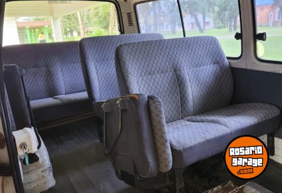 Utilitarios - Toyota HIACE 2000 Diesel 470500Km - En Venta