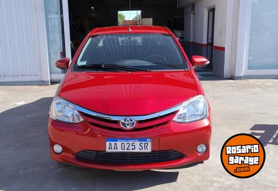 Autos - Toyota Etios XLS 2016 Nafta 120000Km - En Venta