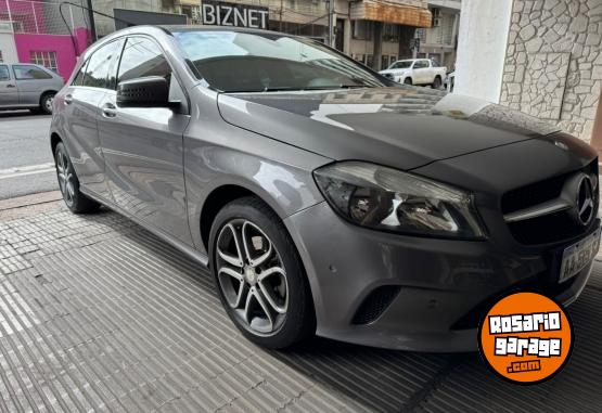 Autos - Mercedes Benz A 200 Urban 2017 Nafta 75000Km - En Venta