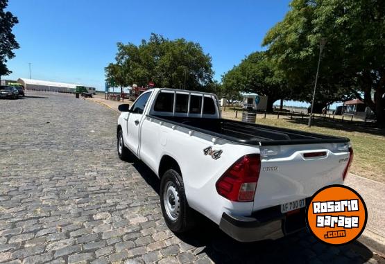 Camionetas - Toyota Hilux CS 4x4 DX 2.4 TDI l 2022 Diesel 42350Km - En Venta