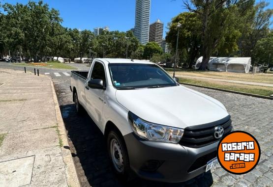 Camionetas - Toyota Hilux CS 4x4 DX 2.4 TDI l 2022 Diesel 42350Km - En Venta