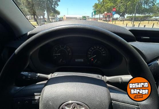 Camionetas - Toyota Hilux CS 4x4 DX 2.4 TDI l 2022 Diesel 42350Km - En Venta