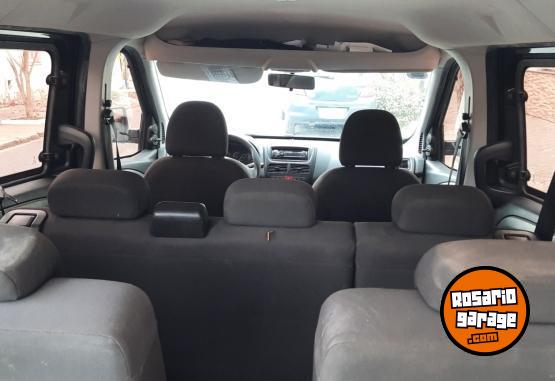 Utilitarios - Fiat Doblo 2013 GNC 272000Km - En Venta