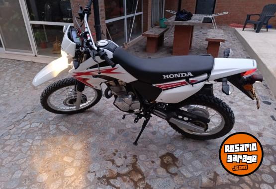 Motos - Honda Xr tornado 250 2024 Nafta 200Km - En Venta