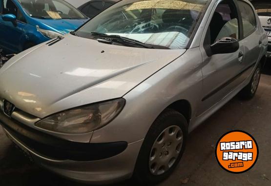 Autos - Peugeot 206 2010 Nafta 111111Km - En Venta