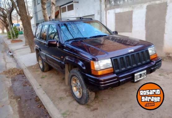 Camionetas - Jeep Cherokee 1998 Nafta 111111Km - En Venta