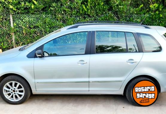 Autos - Volkswagen SURAN 2012 Nafta 151000Km - En Venta