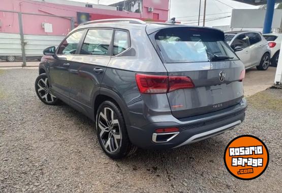 Autos - Volkswagen Taos Highline 2024 Nafta 0Km - En Venta