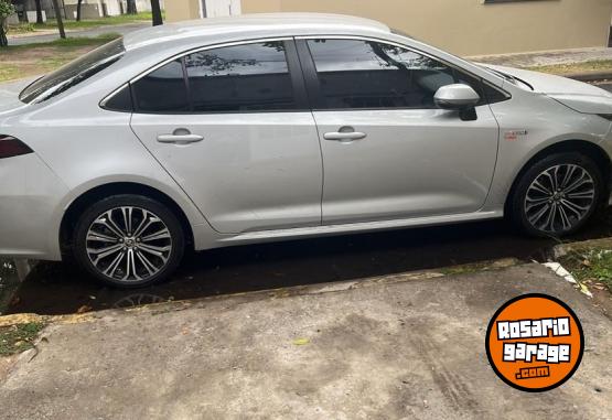 Autos - Toyota Corolla sedan seg 2021 Electrico / Hibrido 80000Km - En Venta