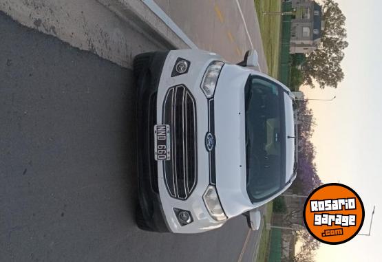 Camionetas - Ford Ecosport titanium 2013 GNC 168000Km - En Venta