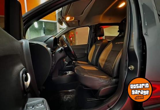 Utilitarios - Renault KANGOO STEPWAY 2019 Diesel 113000Km - En Venta