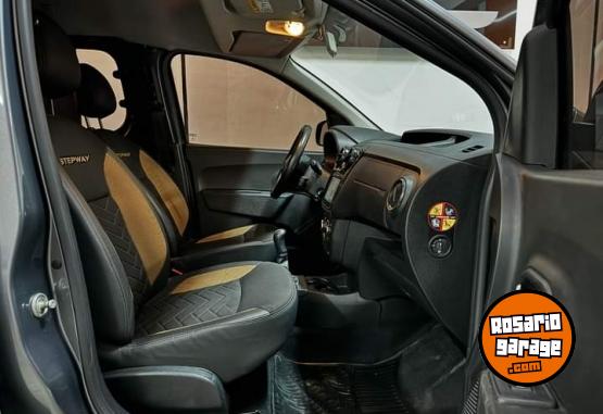 Utilitarios - Renault KANGOO STEPWAY 2019 Diesel 113000Km - En Venta