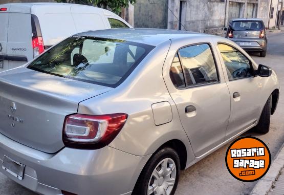 Autos - Renault Logan. 2015 GNC 130000Km - En Venta