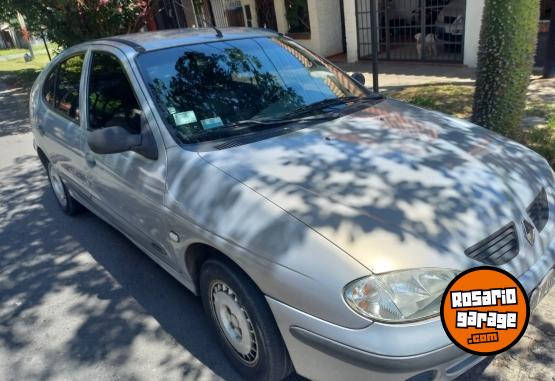 Autos - Renault Megane bicuerpo 1.6 2007 Nafta 150000Km - En Venta