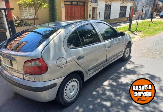 Autos - Renault Megane bicuerpo 1.6 2007 Nafta 150000Km - En Venta