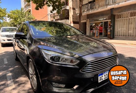 Autos - Ford Focus 2017 Nafta 61000Km - En Venta