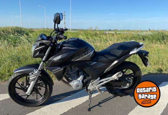 Motos - Honda CB 250 Twister 2022 Nafta 7500Km - En Venta