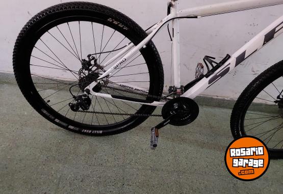 Deportes - Rod 29 Talle L  cuadro ALUMINIO con SUSPENSIN FRENO A DISCO LLANTAS DOBLE PARED  zona centro rosario  > - En Venta