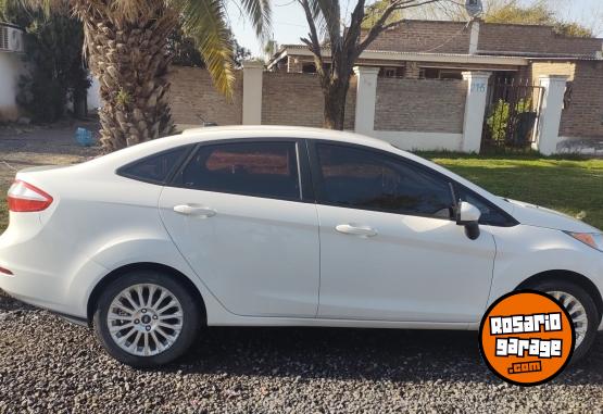 Autos - Ford Fiesta kinetik 2017 Nafta 150000Km - En Venta