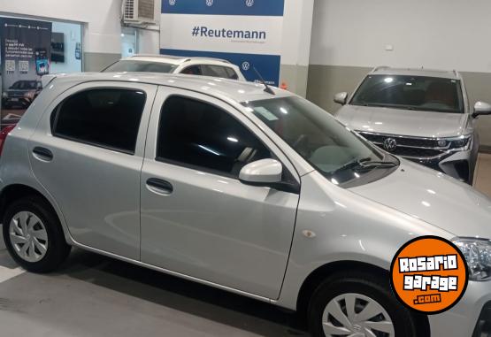 Autos - Toyota ETIOS 1.5 X MT 2023 Nafta 8500Km - En Venta