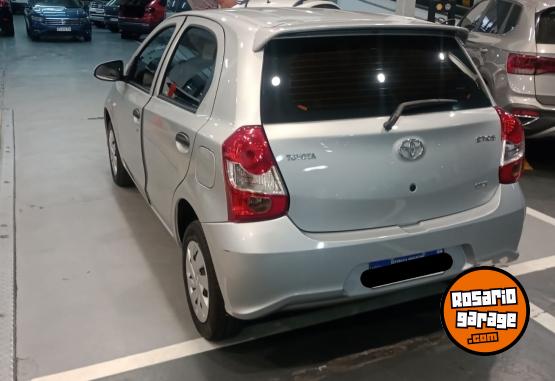 Autos - Toyota ETIOS 1.5 X MT 2023 Nafta 8500Km - En Venta