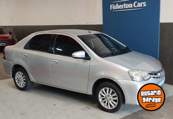 Autos - Toyota ETIOS XLS 2015 Nafta 89000Km - En Venta