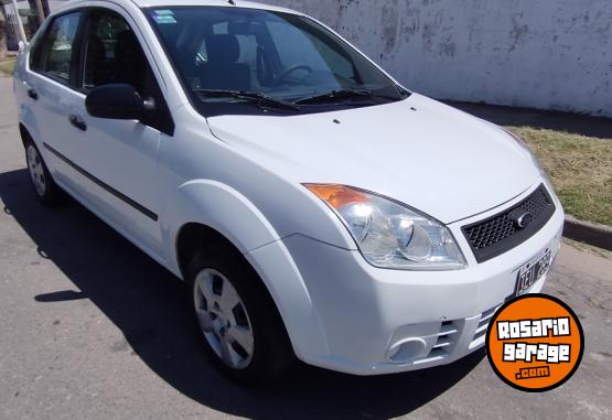 Autos - Ford FIESTA MAX 2009 Nafta 103000Km - En Venta