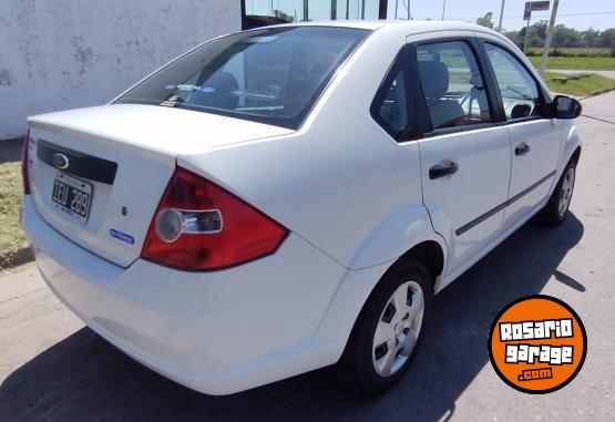 Autos - Ford FIESTA MAX 2009 Nafta 103000Km - En Venta