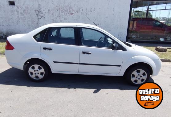 Autos - Ford FIESTA MAX 2009 Nafta 103000Km - En Venta