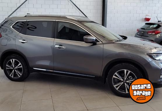 Autos - Nissan X-TRAIL EXCLUSIVE 2.5 CVT 2021 Nafta 60500Km - En Venta