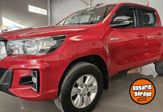 Camionetas - Toyota Hilux Sr 4x4 2019 Diesel 157000Km - En Venta