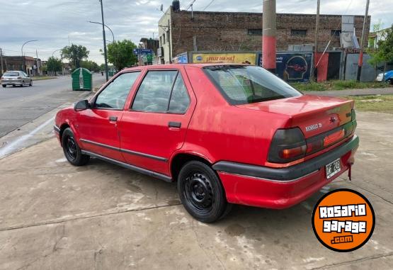 Autos - Renault Renault 19 1996 Diesel 250000Km - En Venta