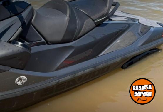 Embarcaciones - Moto de agua Sea Doo Rxt X Rs  con 4hs. 2023 - En Venta