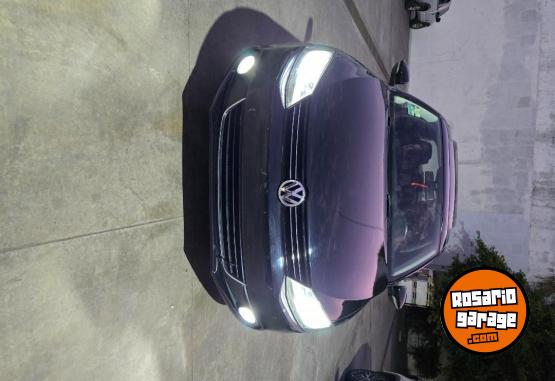 Autos - Volkswagen Vento 2011 Nafta 180000Km - En Venta