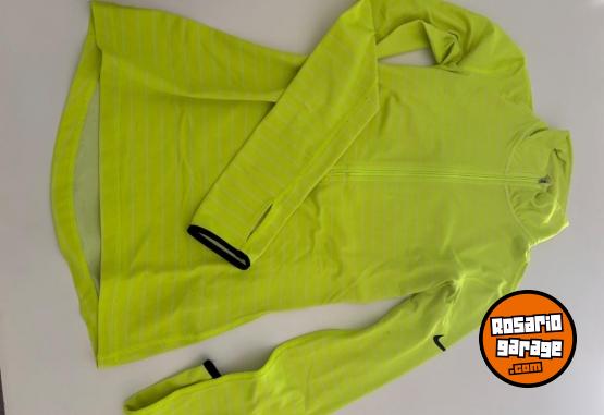 Indumentaria - Buzos Nike deportivos slimfit - En Venta