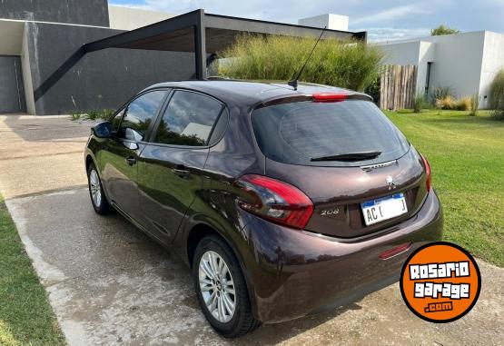 Autos - Peugeot 208 Allure 2017 Nafta 85000Km - En Venta