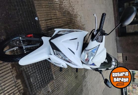 Motos - Honda Wave full 2024 Nafta 5900Km - En Venta