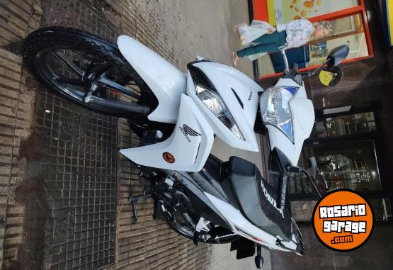 Motos - Honda Wave full 2024 Nafta 5900Km - En Venta