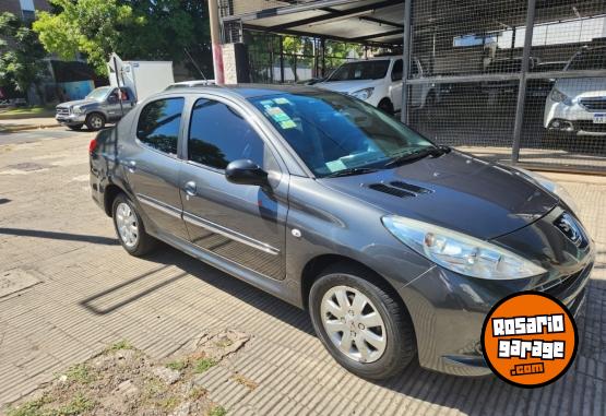 Autos - Peugeot 207 compact XS 1.4 4Ptas 2011 Nafta 100000Km - En Venta